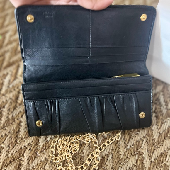 🔥🔥PRADA customer appreciation $3 for TODAY!🔥🔥 - Picture 5 of 5